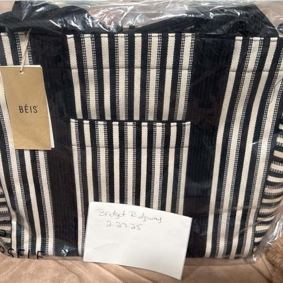 BEIS Handbags - BÉIS Vacation Tote